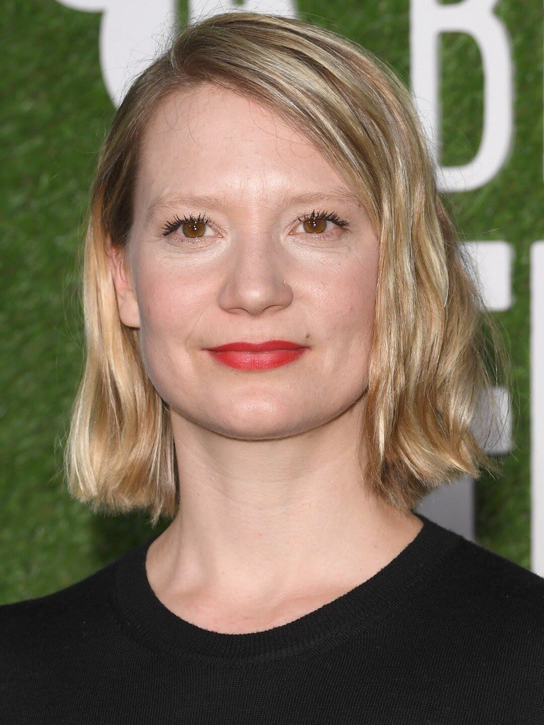 Mia Wasikowska