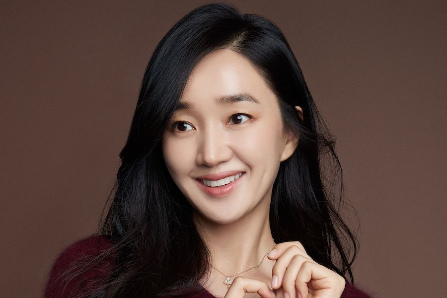 Park Soo Ae 