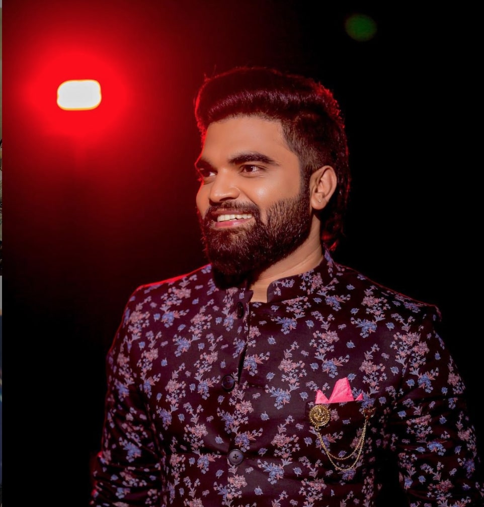 Telugu TV host Pradeep Machiraju tests positive for COVID-19 - Times of  India