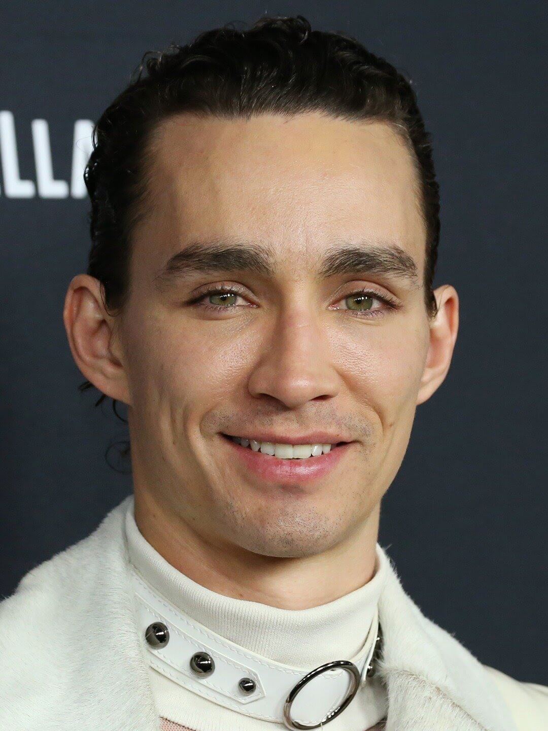 Robert Sheehan